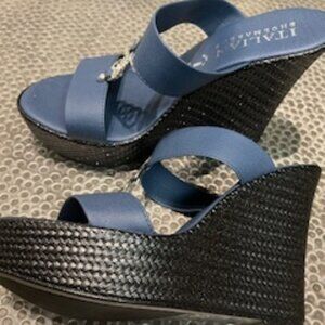 NWT - WMNS Navy Blue Italian Wedge